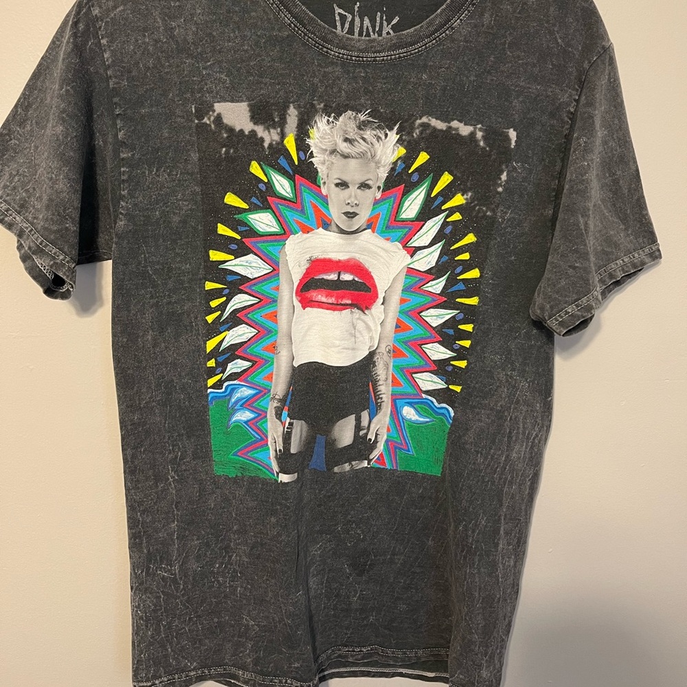 Pink stone washed tshirt size small